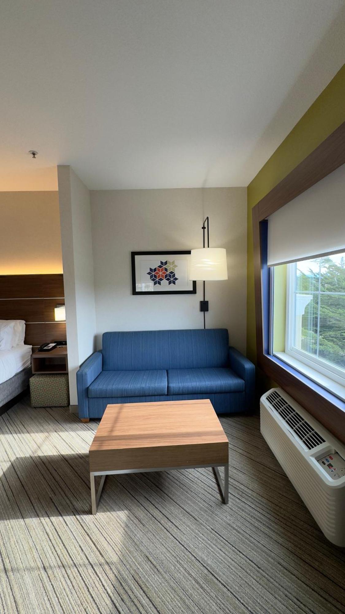 Holiday Inn Express Hotel & Suites Marina By Ihg Eksteriør bilde