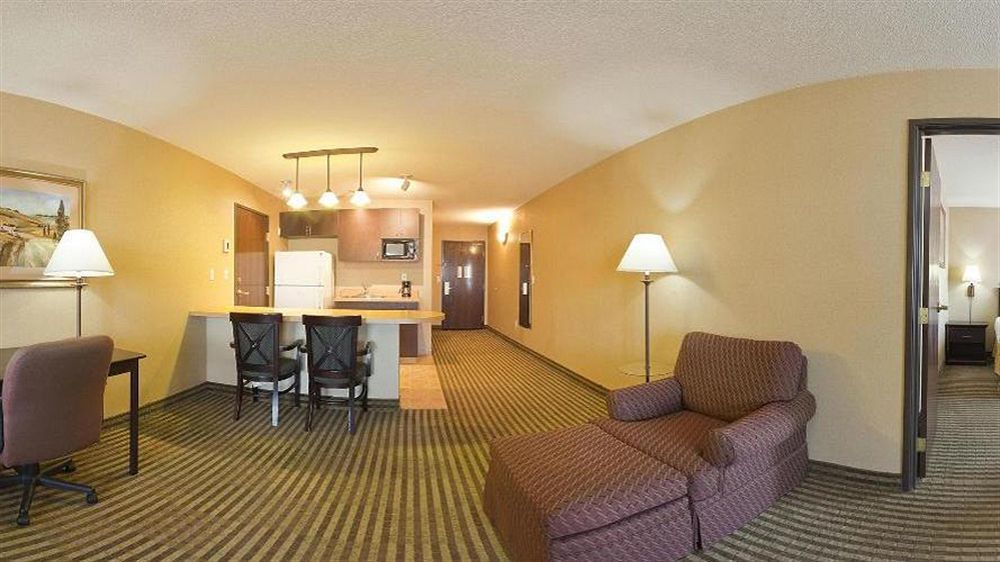 Holiday Inn Express Hotel & Suites Marina By Ihg Eksteriør bilde